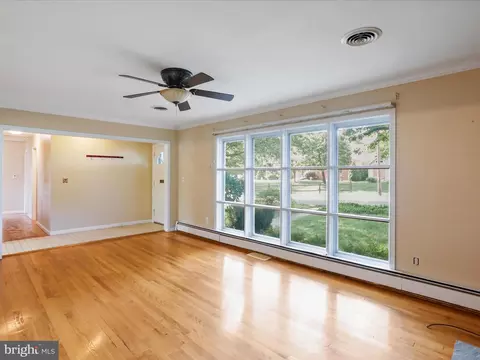 Living - 326 D St, Keyser, WV 26726 photo 2 of 8