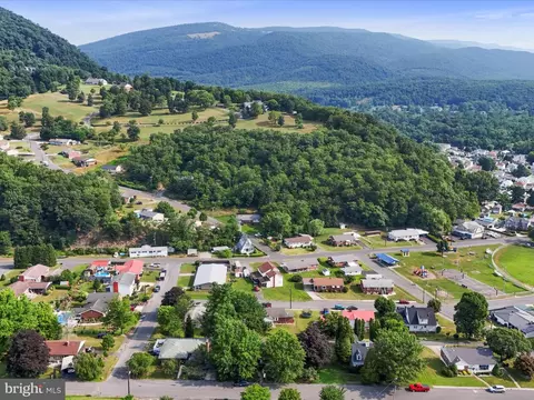 View/Area - 326 D St, Keyser, WV 26726 photo 6 of 7