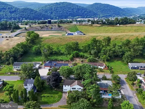 View/Area - 326 D St, Keyser, WV 26726 photo 3 of 7