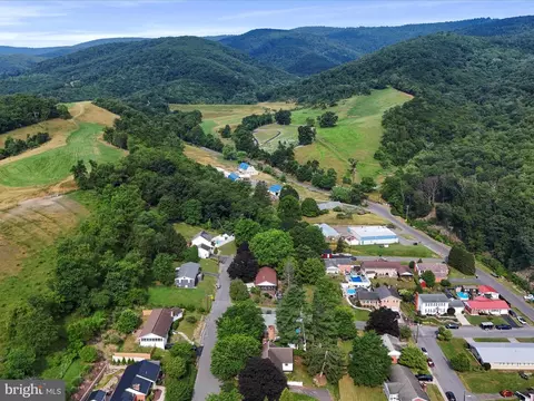 View/Area - 326 D St, Keyser, WV 26726 photo 5 of 7