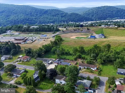 View/Area - 326 D St, Keyser, WV 26726 photo 4 of 7