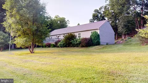 8407 Frankfort Hwy, Fort Ashby, WV 26719