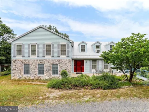 395 Oak Park Rd, Burlington, WV 26710