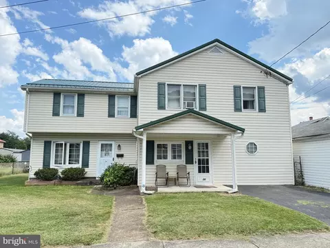26 Vernon St, Keyser, WV 26726