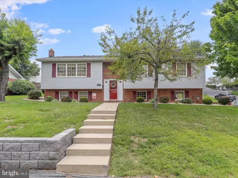 300 Valley View Ave, Keyser, WV 26726