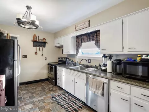 Kitchen - 306 S E St, Keyser, WV 26726 photo 1 of 2