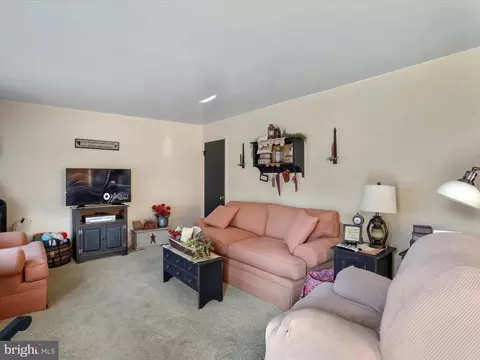 Living - 306 S E St, Keyser, WV 26726 photo 1 of 4