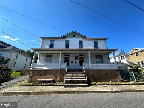 150 E 152 E Piedmont St, Keyser, WV 26726