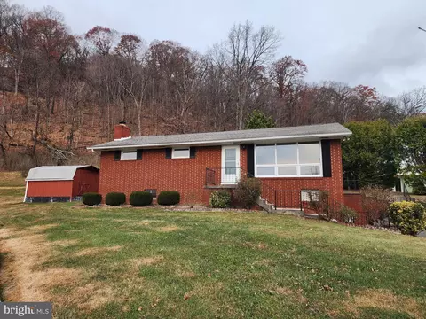 157 Shady Ln, Ridgeley, WV 26753