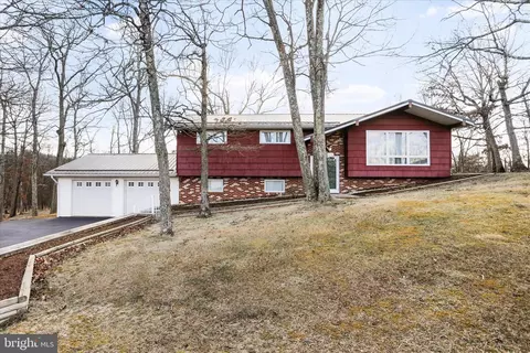 876 Sunrise Dr, Fort Ashby, WV 26719