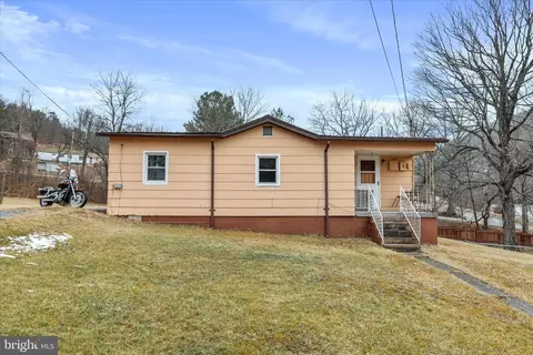 48 Wayland Dr, Keyser, WV 26726