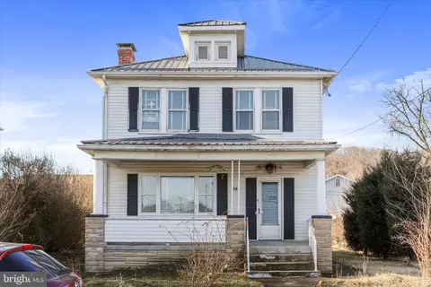 28 E Central Ave, Ridgeley, WV 26753