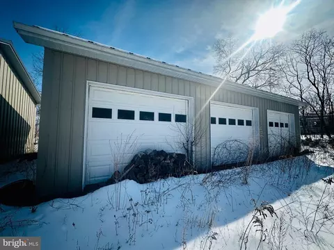 82 Kingbaum St, Wiley Ford, WV 26767