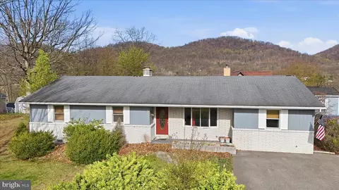 12 Juniper Dr, Ridgeley, WV 26753
