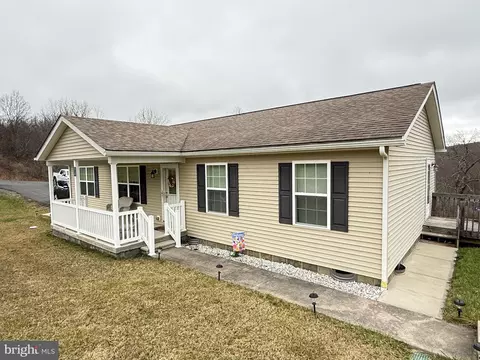 5127 Emoryville Rd, Elk Garden, WV 26717