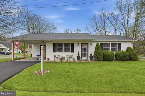 65 S Hummingbird St, Keyser, WV 26726