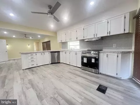 202 Mount Laurel Dr, Ridgeley, WV 26753