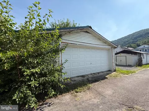 Exterior - 89 2nd St, Keyser, WV 26726 photo 4 of 7