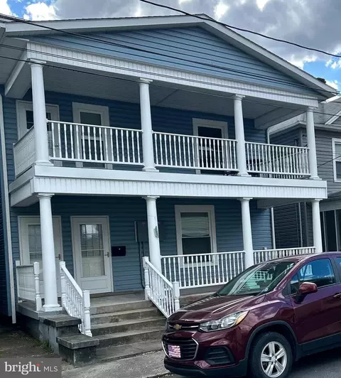 89 2nd St, Keyser, WV 26726