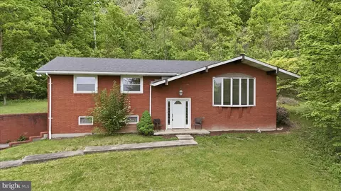 79 Moon Crest St, Ridgeley, WV 26753