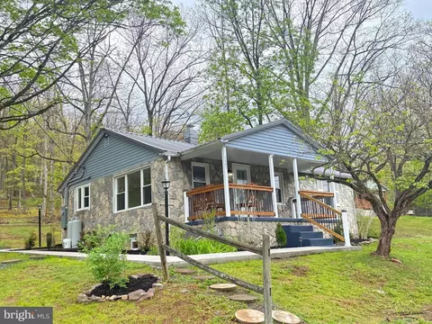 1327 Cut Off Rd, Keyser, WV 26726