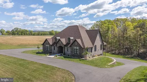 113 N Lakewood Dr, Ridgeley, WV 26753
