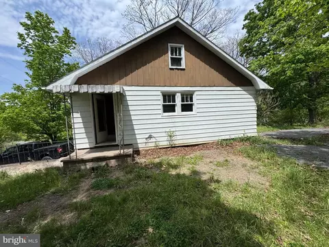 85 Ralph Barnes Ln, Fort Ashby, WV 26719