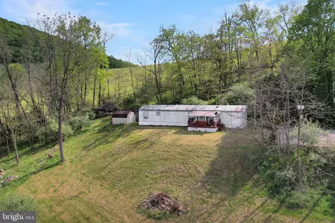 477 Dolls Gap Rd, New Creek, WV 26743