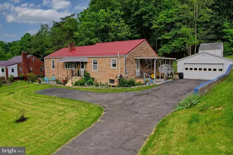 5046 Frankfort Hwy, Ridgeley, WV 26753