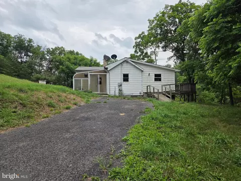 28 Brelsford Ln, Fort Ashby, WV 26719