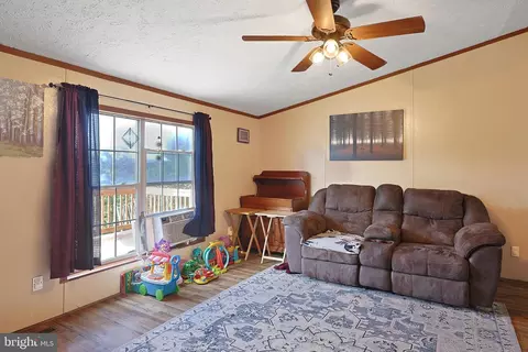 190 Pendleton St, Keyser, WV 26726 photo 8