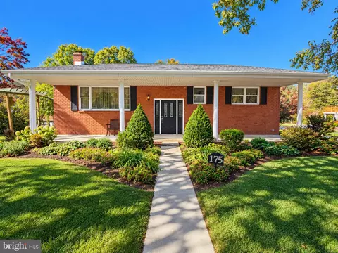 175 Knobley Estates Dr, Ridgeley, WV 26753