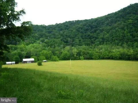 3400 Rockford Rd, Great Cacapon, WV 25422