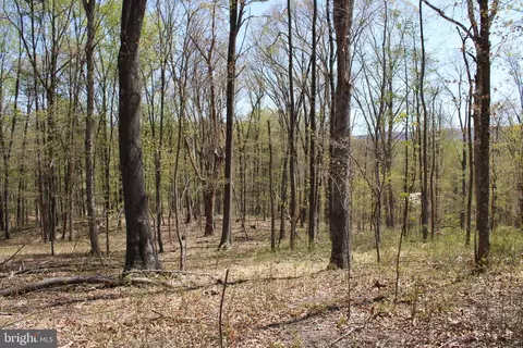 81 89 Ac Woodmont Rd, Great Cacapon, WV 25422