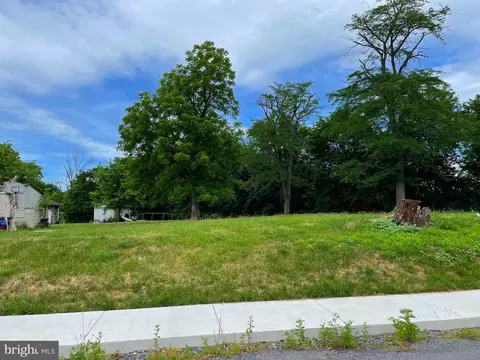 Winchester Street, Paw Paw, WV 25434