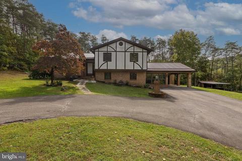 86 Balsa Ln, Berkeley Springs, WV 25411