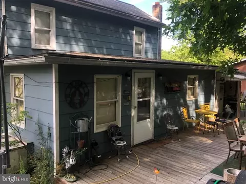 4136 Orleans Rd, Great Cacapon, WV 25422