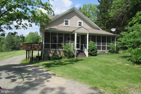 13536 Cacapon Rd, Great Cacapon, WV 25422