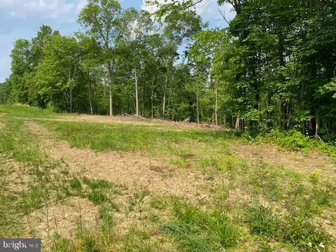 Clone Run Road, Hedgesville, WV 25427