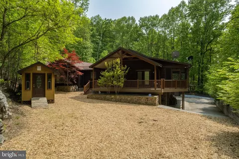 470 Seneca Ridge Rd, Great Cacapon, WV 25422