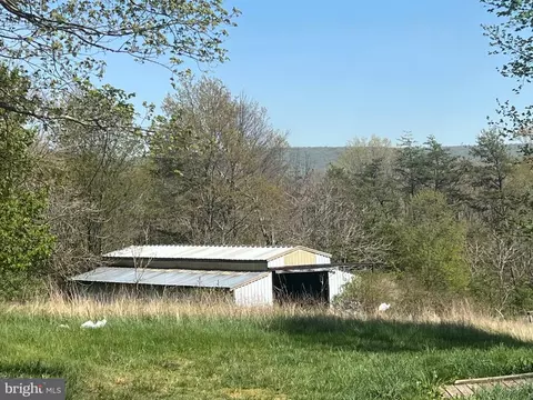253 Daniel Logan Way, Berkeley Springs, WV 25411