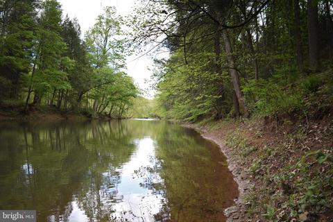 Martinsburg Road, Berkeley Springs, WV 25411
