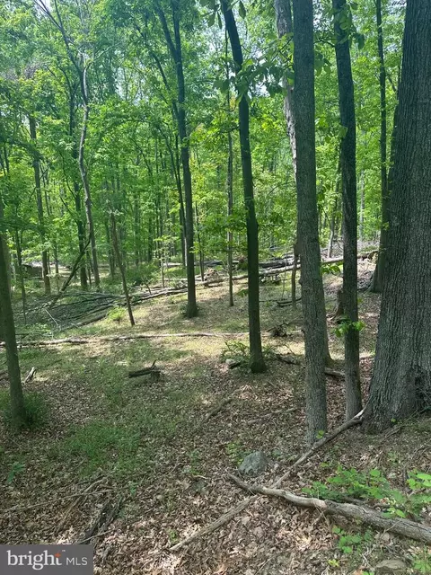 0 Whispering Acres Ln, Great Cacapon, WV 25422