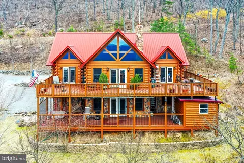 66 Hilda Dr, Great Cacapon, WV 25422
