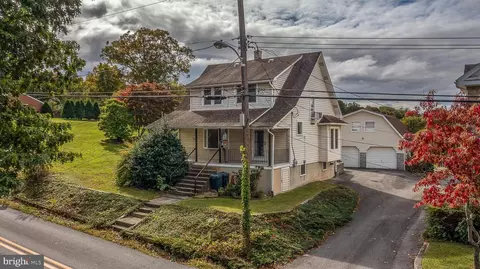188 Johnsons Mill Rd, Berkeley Springs, WV 25411