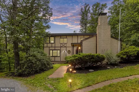 2599 Tabor Rd, Berkeley Springs, WV 25411