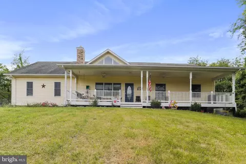 96 Woodbrier Ln, Berkeley Springs, WV 25411