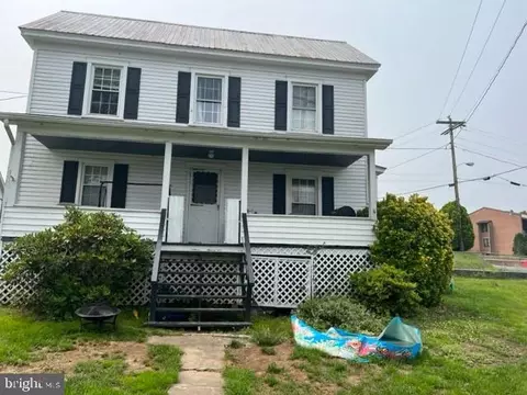 13 Ruth Bevans Ln, Paw Paw, WV 25434