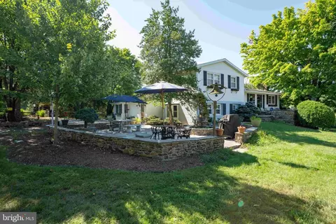 2699 Mauzy Rd, Berkeley Springs, WV 25411