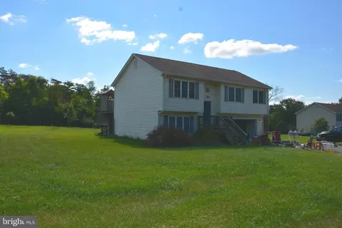 13 Addison Ter, Berkeley Springs, WV 25411